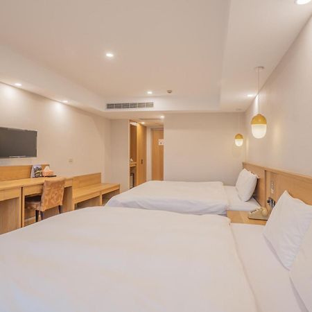 Hamilton Hotel Taichung Exterior photo
