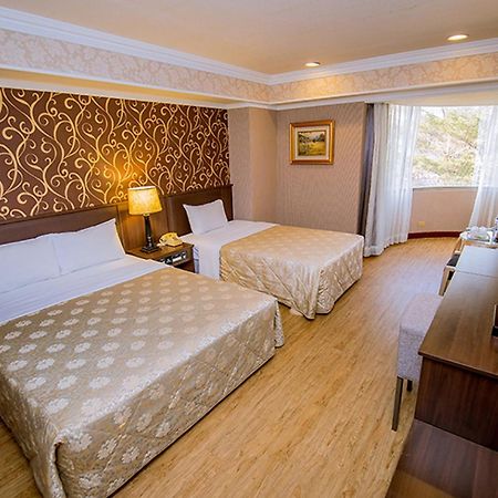 Hamilton Hotel Taichung Exterior photo