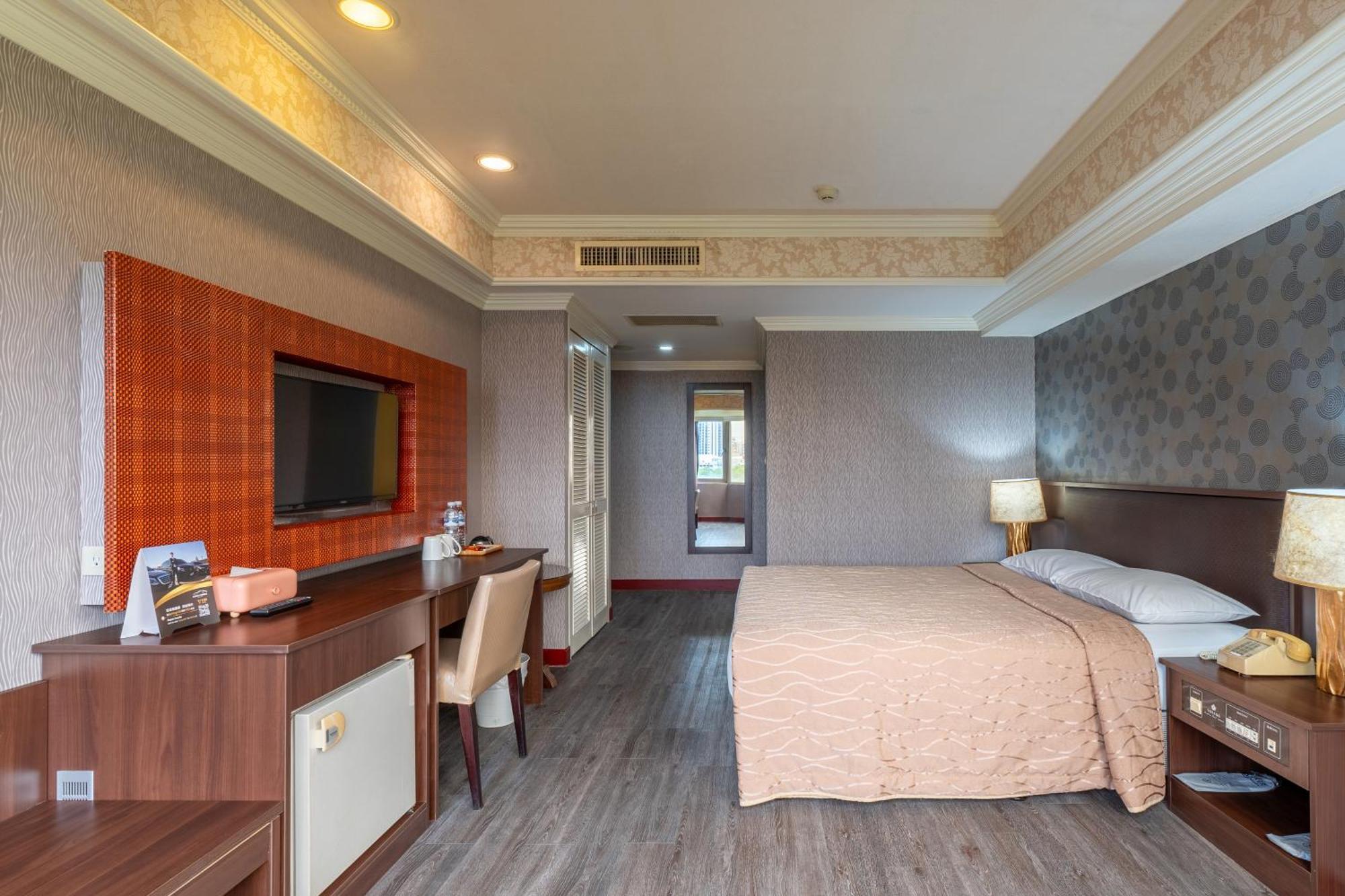 Hamilton Hotel Taichung Exterior photo